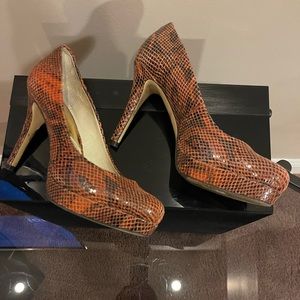 Women pumps 4 inch